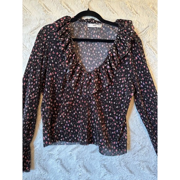 MNG Mango Pleated Floral Blouse Relaxed V-Neck Black Cottage Women Medium - Picture 4 of 11